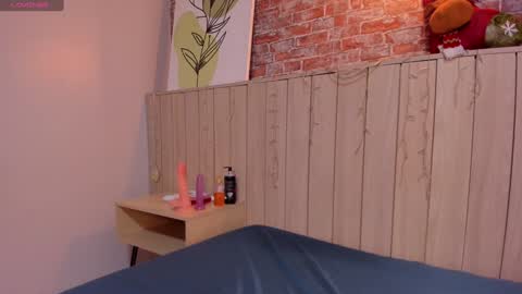 Snapshot of sophiebenson_ chatting on December 2024 03:20:02 PM Sophie online show from December 2024 03:20:02 PM