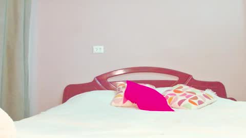 Snapshot of sophiechan69 chatting on January 2025 04:44:01 PM ShopieChan69 online show from January 2025 04:44:01 PM