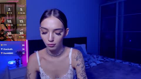 Sophie online show from October 2025 10:32:02 PM