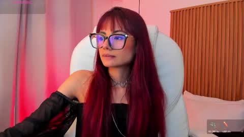 Snapshot of sophiecherry_ chatting on November 2025 09:06:02 PM Sophie IG sophiecherry es online show from November 2025 09:06:02 PM