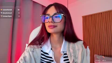Snapshot of sophiecherry_ chatting on December 2025 11:43:01 PM Sophie IG sophiecherry es online show from December 2025 11:43:01 PM