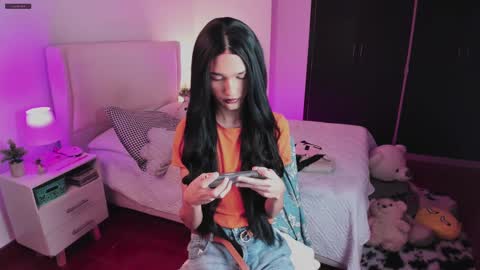 Snapshot of sophiecornett chatting on September 2025 02:00:02 AM    online show from September 2025 02:00:02 AM