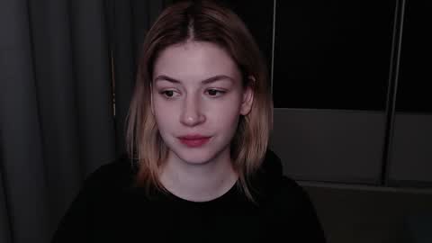 Sophie online show from April 2026 07:48:01 PM