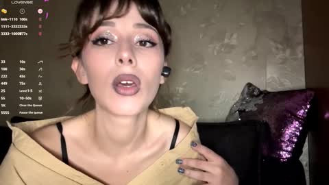 Mira online show from October 2025 08:42:02 PM