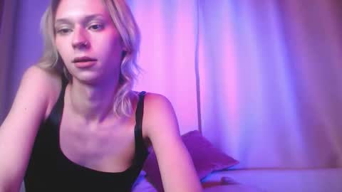 Snapshot of sophiediamond_x chatting on October 2025 06:17:02 PM sophiediamond_x online show from October 2025 06:17:02 PM