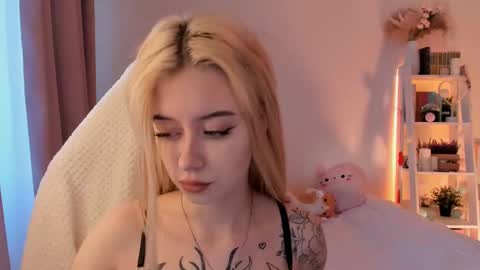 Sophie  online show from March 2025 05:44:02 AM