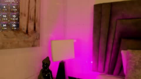 Sophie  online show from December 2025 10:44:02 AM