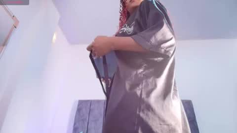 Snapshot of sophiee_velvet chatting on February 2026 02:50:02 PM online show from February 2026 02:50:02 PM