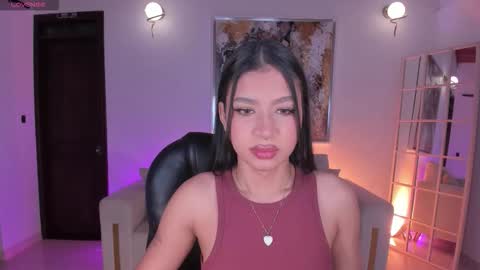 Snapshot of sophiehouston_ chatting on January 2026 04:04:01 AM Sophie Houston online show from January 2026 04:04:01 AM