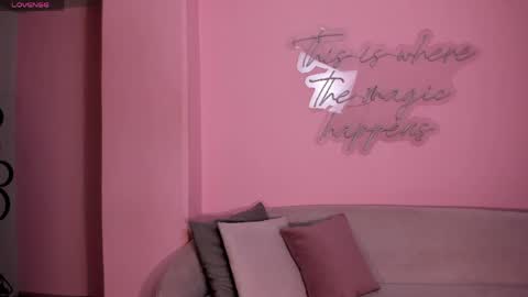 Sophie Houston online show from May 2026 02:53:02 AM