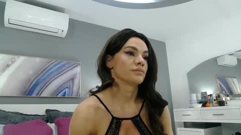 Sophie online show from January 2025 05:38:01 PM