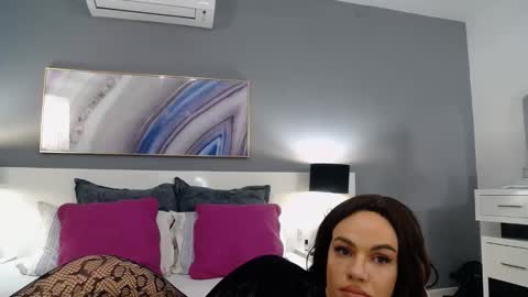 Sophie online show from January 2025 10:23:01 PM