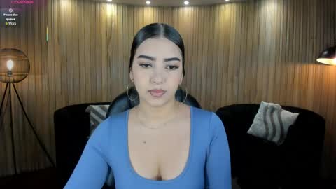 Snapshot of sophielanne chatting on April 2026 12:19:01 AM Sophie online show from April 2026 12:19:01 AM