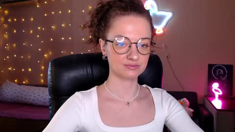 Snapshot of sophieleroux chatting on April 2026 11:15:01 AM sophieleroux online show from April 2026 11:15:01 AM