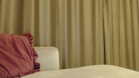 sophieluxe online show from April 2026 10:30:02 PM