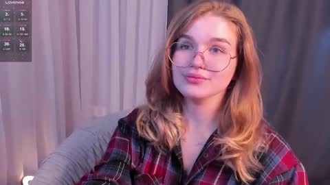 Sophie online show from October 2025 03:13:01 PM