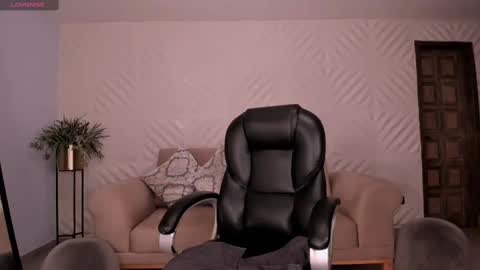 Snapshot of sophiepalmerx chatting on February 2025 02:43:02 PM Sophie Palmer online show from February 2025 02:43:02 PM