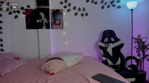 Snapshot of sophiie_parker chatting on November 2025 07:12:01 PM Sophie online show from November 2025 07:12:01 PM