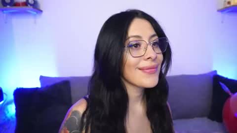 Sophiie online show from January 2026 05:01:01 AM