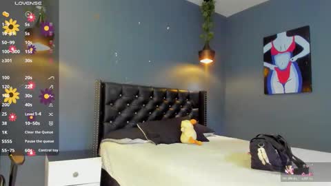 Sophie Taylor online show from November 2025 11:20:01 AM