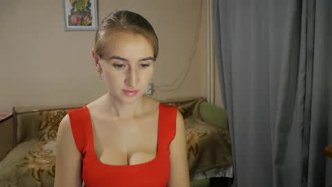 Snapshot of sophilorens chatting on January 2025 03:19:01 PM Sophi online show from January 2025 03:19:01 PM