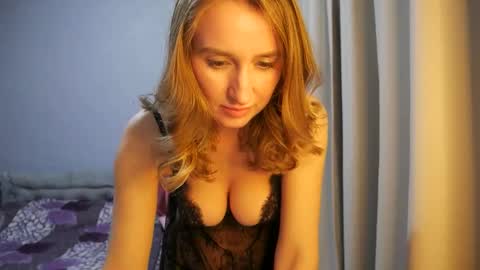 Snapshot of sophilorens chatting on May 2026 04:55:02 PM Sophi online show from May 2026 04:55:02 PM