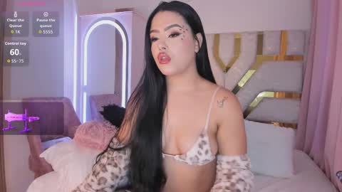 Snapshot of sophy_champagne chatting on October 2025 02:15:01 AM sophy  online show from October 2025 02:15:01 AM