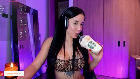 Snapshot of sophyamiller_15 chatting on October 2025 02:33:01 AM Sophy online show from October 2025 02:33:01 AM