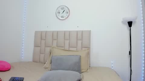 Sofia  online show from February 2026 06:03:02 AM