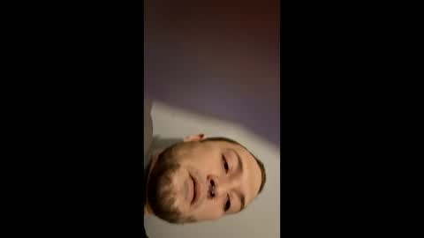 Smileback online show from December 2025 01:02:02 AM