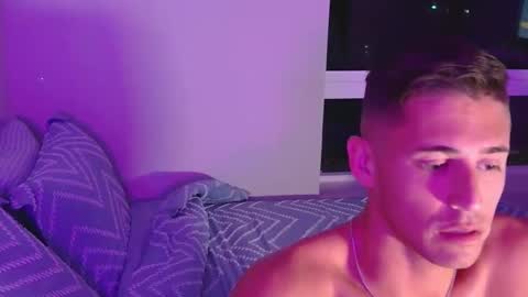 SouthernGuyx online show from November 2025 02:33:01 AM