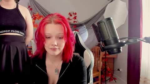 Leah online show from October 2025 10:27:02 AM