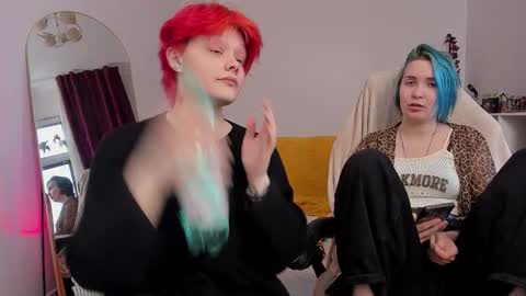 Snapshot of sova_energy chatting on March 2026 03:29:01 PM Leah online show from March 2026 03:29:01 PM