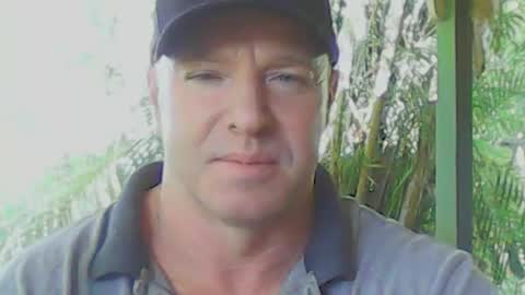 Snapshot of soveryhandsome chatting on April 2026 10:32:01 PM soveryhandsome online show from April 2026 10:32:01 PM