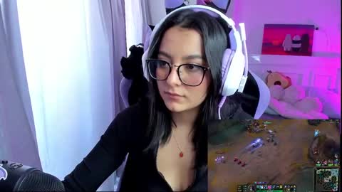 Lili online show from January 2025 07:31:02 PM