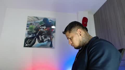 soy_apolo online show from November 2025 03:27:01 PM