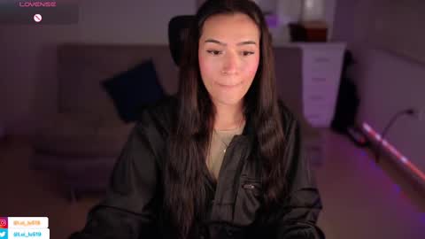 Luisa    online show from February 2025 11:26:02 PM