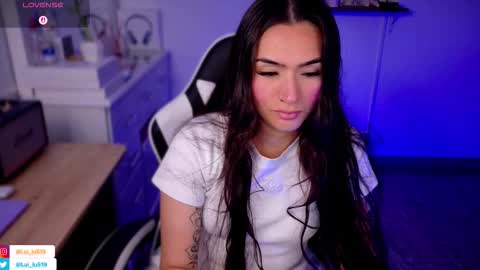 Luisa    online show from October 2025 08:10:01 PM