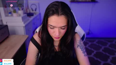 Luisa    online show from November 2025 11:36:02 PM