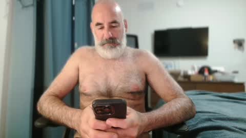 Snapshot of soyelpoti79 chatting on February 2025 01:24:01 PM WhiteWolfFL online show from February 2025 01:24:01 PM