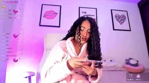 Juliana online show from February 2025 03:16:01 PM