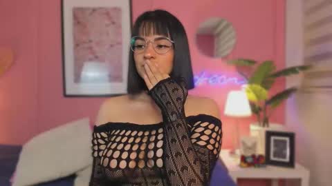 Aleja online show from February 2026 06:18:02 AM