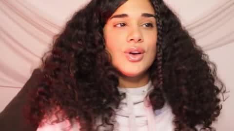 You want to talk to me more personal follow me in My Channel VIP  50 the discount       online show from February 2025 11:44:02 PM