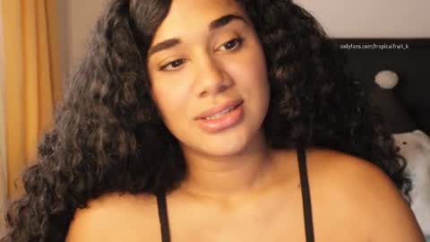 Snapshot of soytropicalfruit chatting on December 2025 09:11:02 PM You want to talk to me more personal follow me in My Channel VIP 50 the discount online show from December 2025 09:11:02 PM