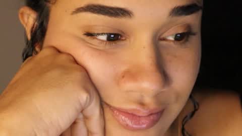 Snapshot of soytropicalfruit chatting on January 2026 05:11:02 AM You want to talk to me more personal follow me in My Channel VIP 50 the discount online show from January 2026 05:11:02 AM