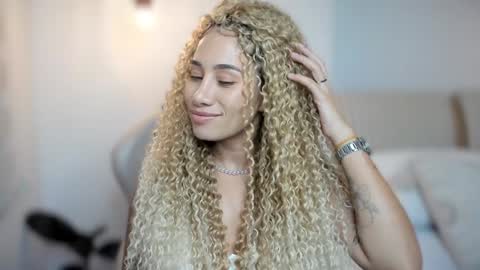 Snapshot of soytulu_ chatting on February 2025 02:15:01 AM brisa s online show from February 2025 02:15:01 AM