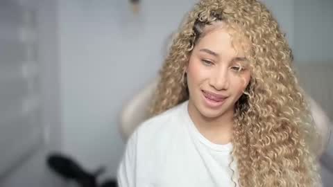 Snapshot of soytulu_ chatting on February 2025 02:29:02 PM brisa s online show from February 2025 02:29:02 PM