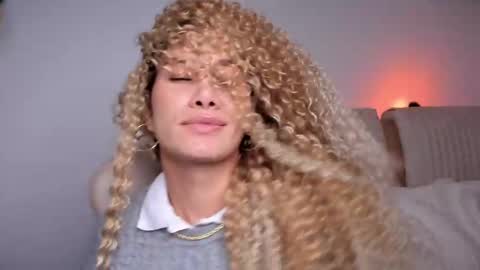 Snapshot of soytulu_ chatting on February 2025 04:22:02 PM brisa s online show from February 2025 04:22:02 PM