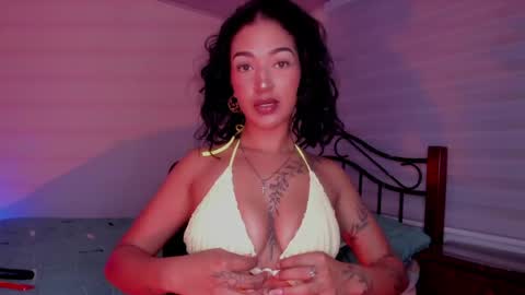 Snapshot of soyvane chatting on April 2026 09:25:02 AM VANESSA online show from April 2026 09:25:02 AM