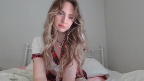 Snapshot of sp8cebunni99 chatting on September 2025 06:30:02 PM Margo online show from September 2025 06:30:02 PM